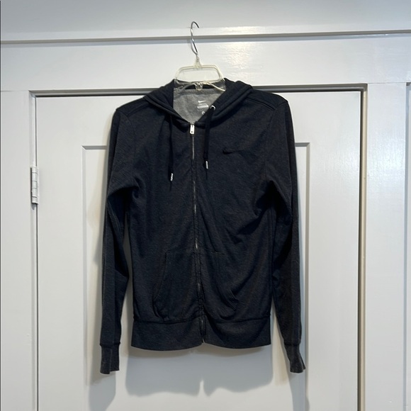 Nike grey zipper hoodie size small. In good preowned condition! - Picture 1 of 8